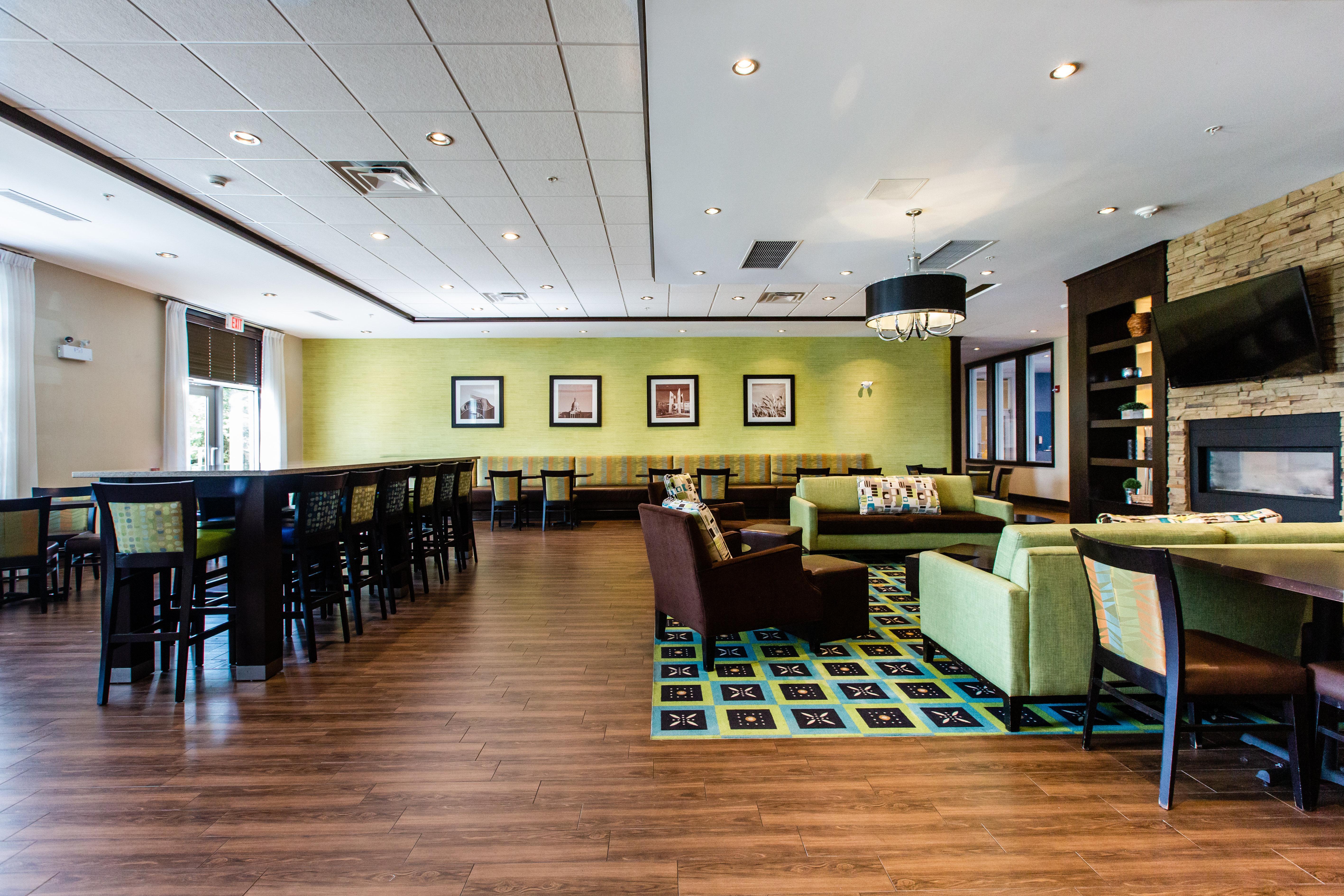 Holiday Inn Express & Suites Spruce Grove - Stony Plain By Ihg Exterior foto